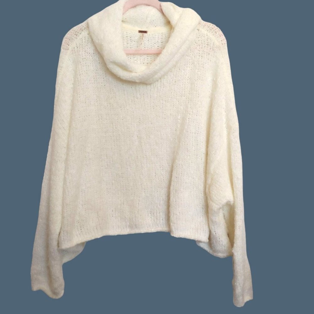 Free People Fluffy White Soft Oversized Lightweight Drop Sleeve Sweater SP